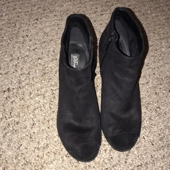 Black booties - Picture 2 of 2